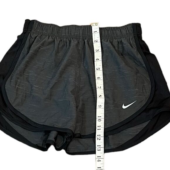 NWT Nike Tempo Women’s Dri-Fit Standard Fit Running Shorts, Size XS - Picture 15 of 16